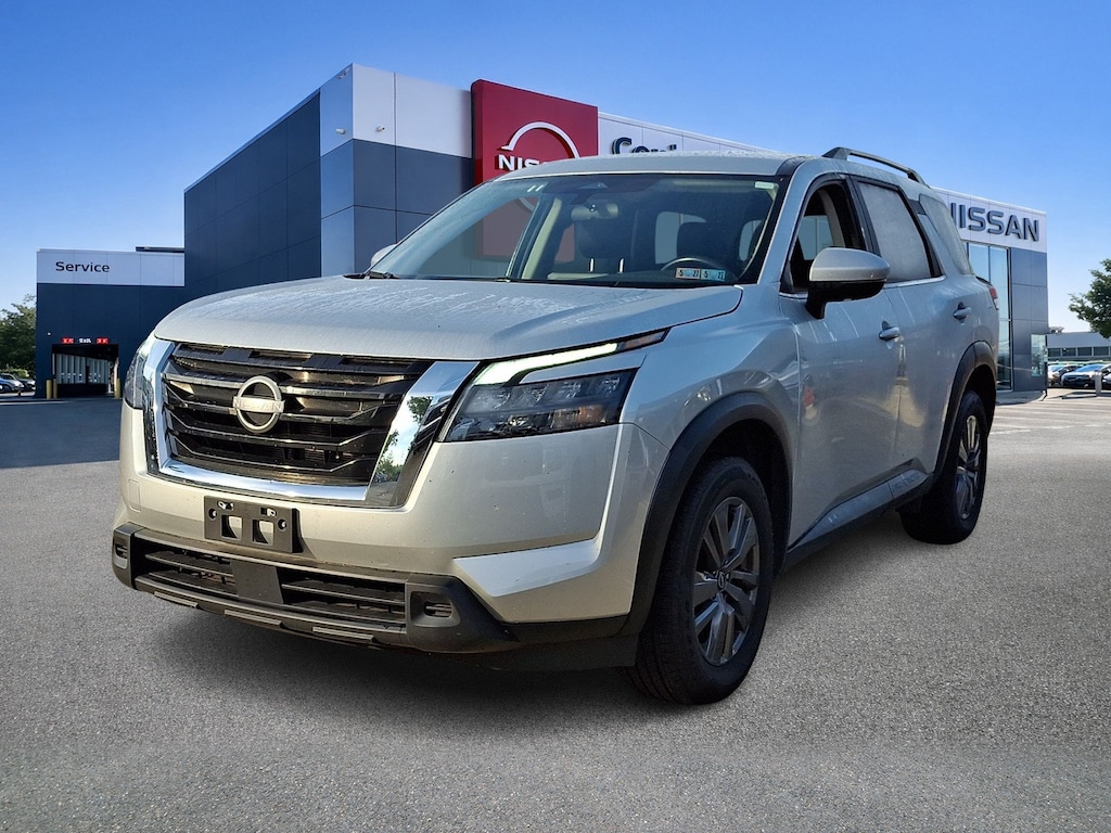 Used 2025 Nissan Pathfinder SV SUV