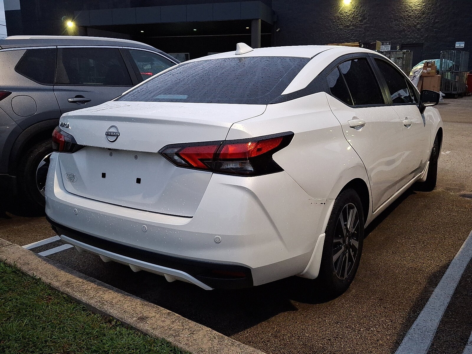2025 Nissan Versa SV Sedan photo 4