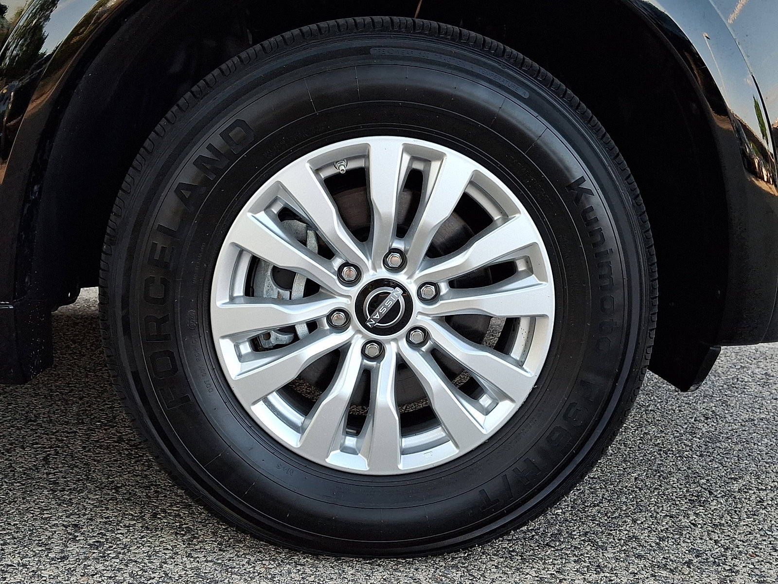 2023 Nissan Armada SV - Photo 8