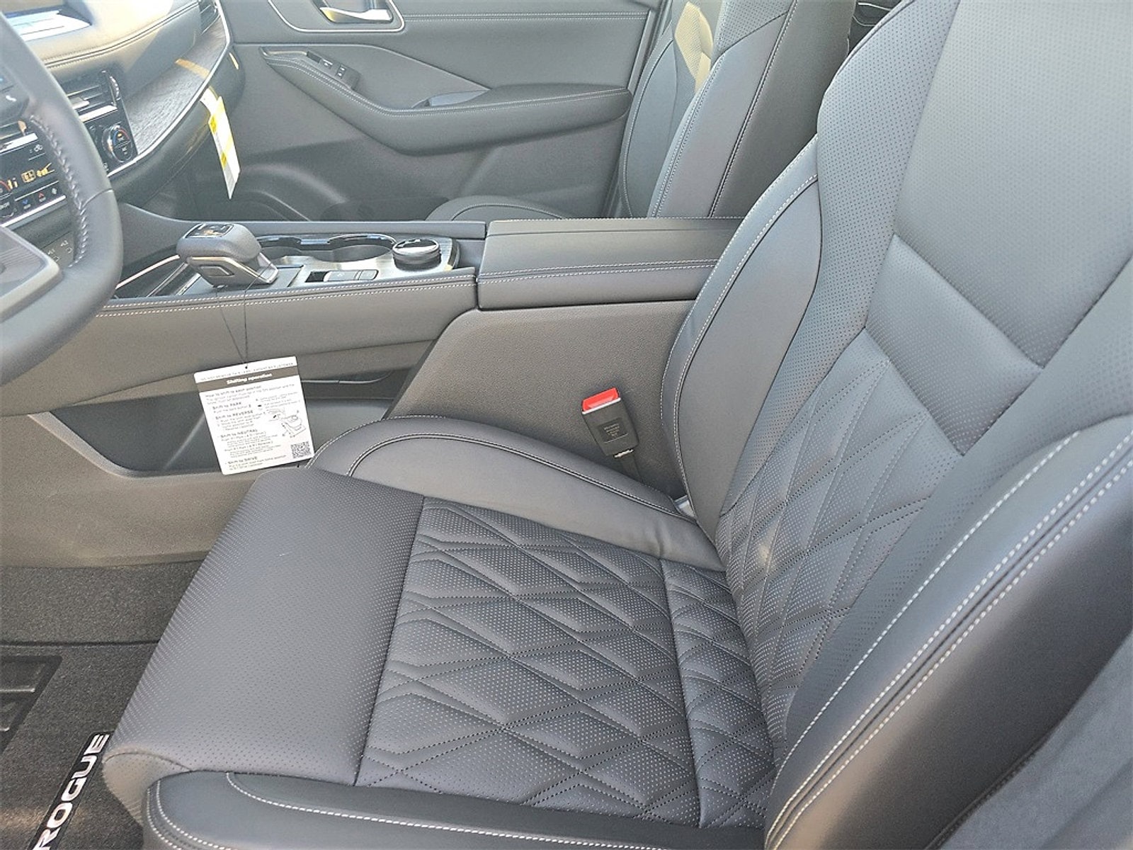 2026 Nissan Rogue Platinum - Photo 10