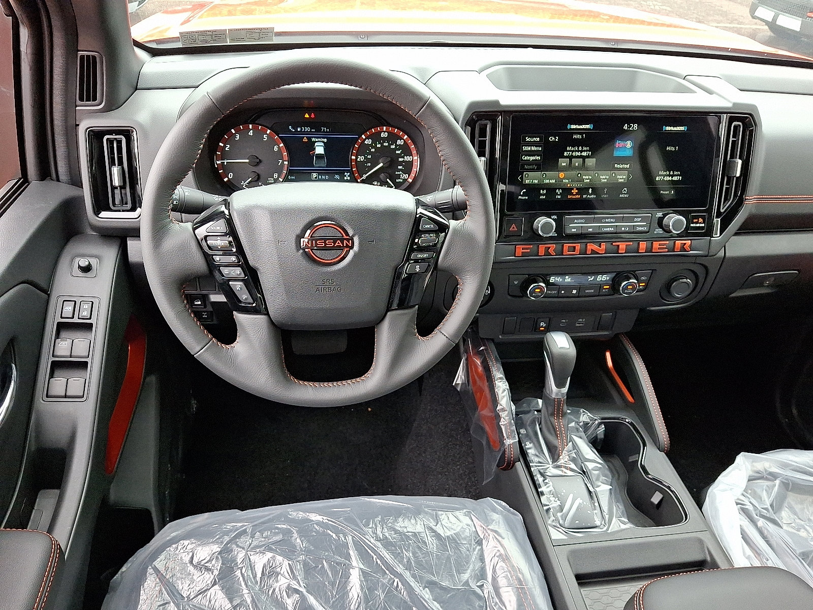 2025 Nissan Frontier PRO-4X - Photo 5