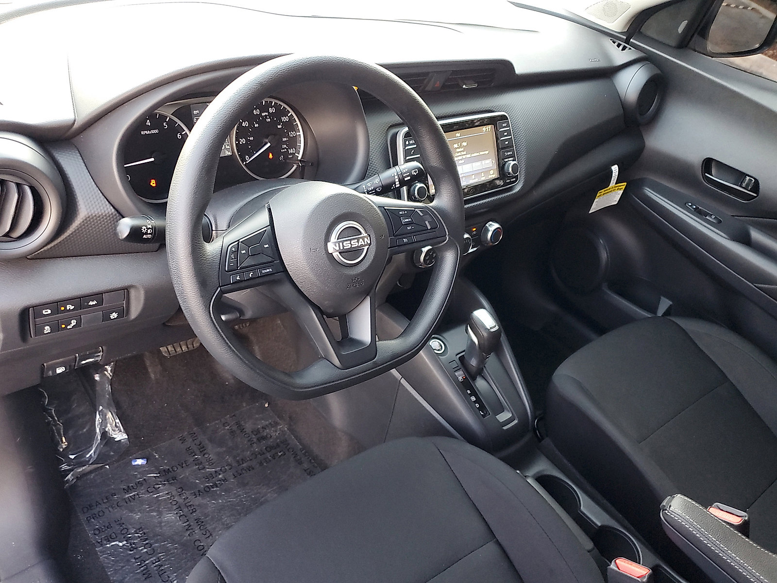 2025 Nissan KICKS PLAY Base - Photo 13