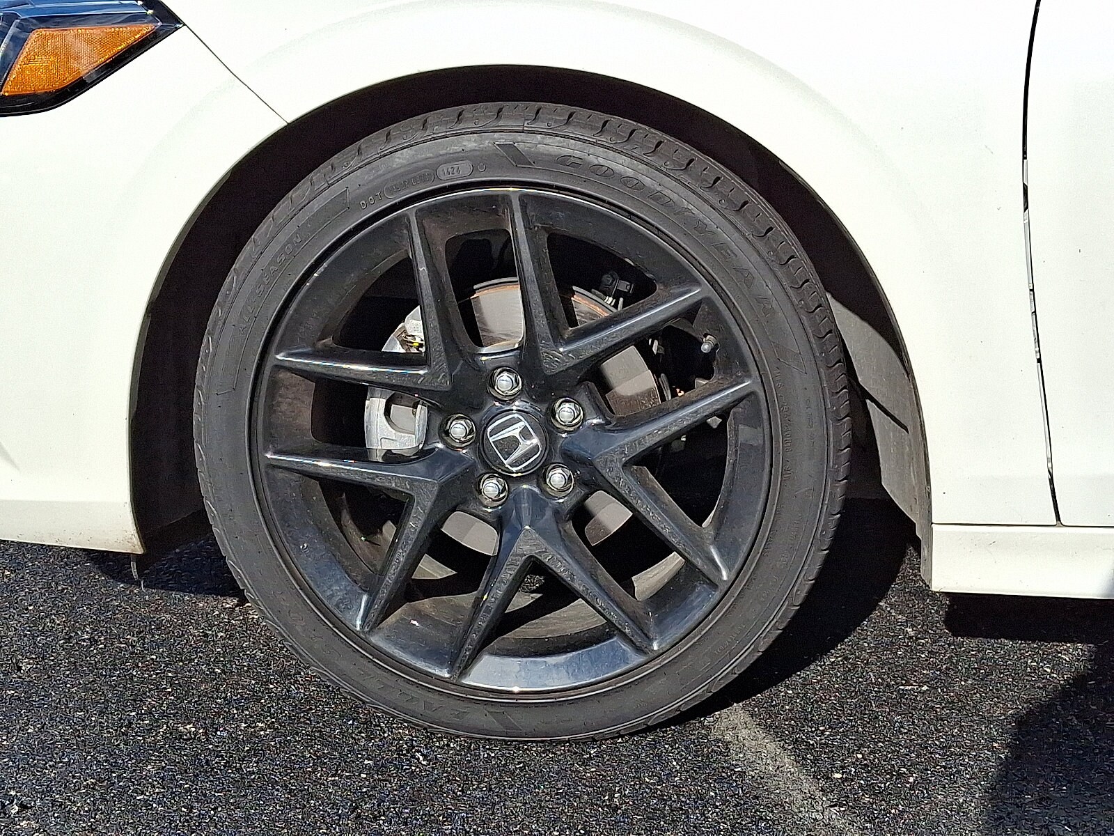 2023 Honda Civic Sport photo 4