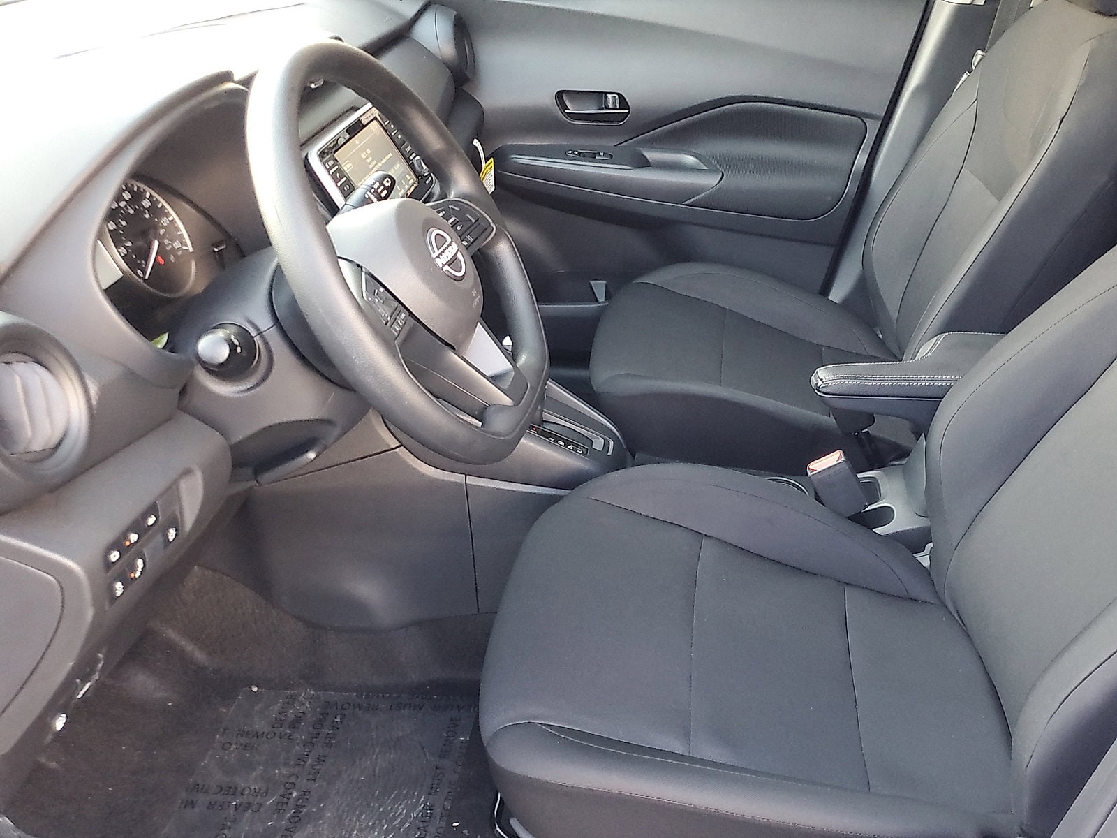 2025 Nissan KICKS PLAY Base - Photo 11
