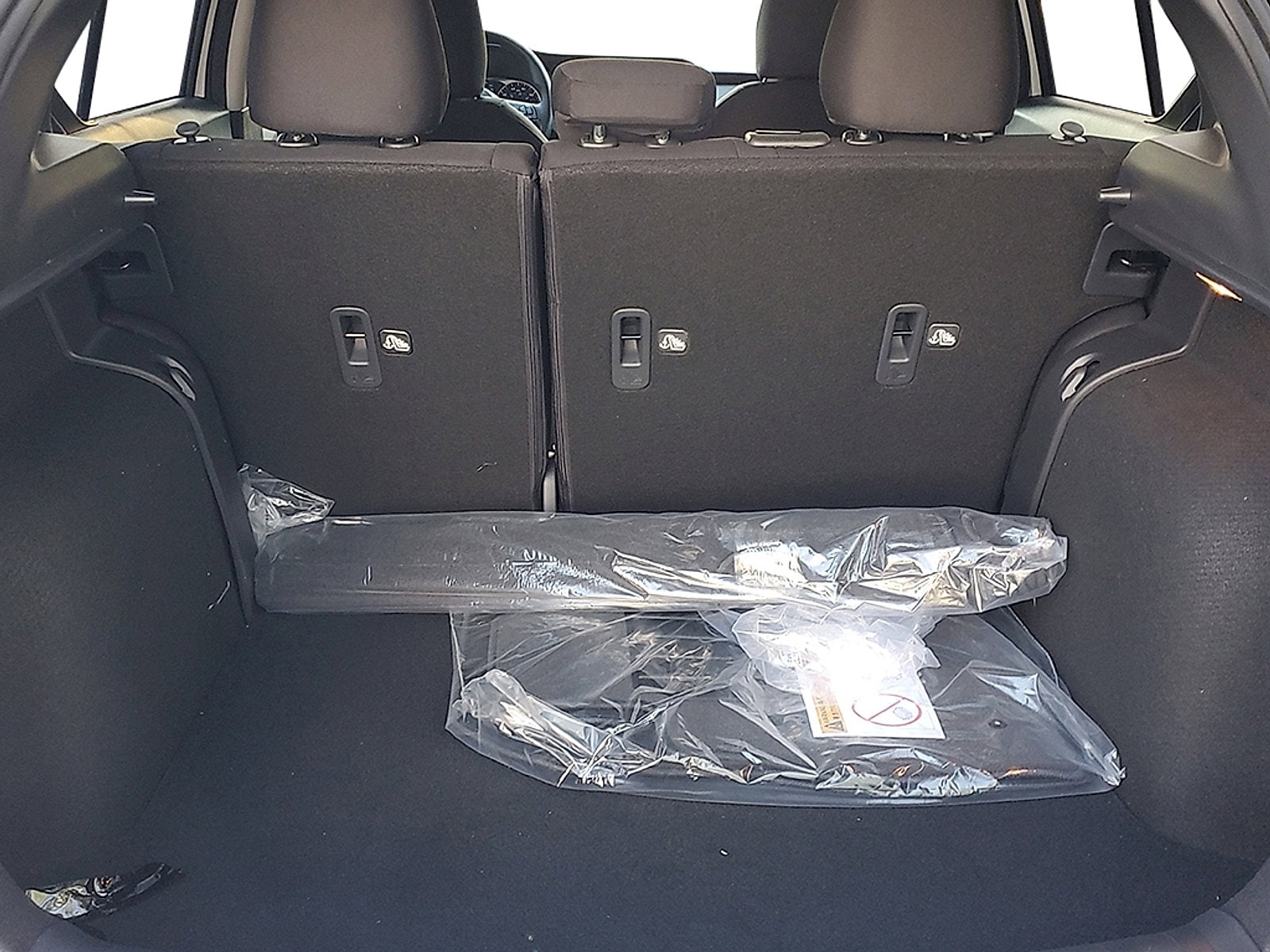 2025 Nissan KICKS PLAY Base - Photo 23