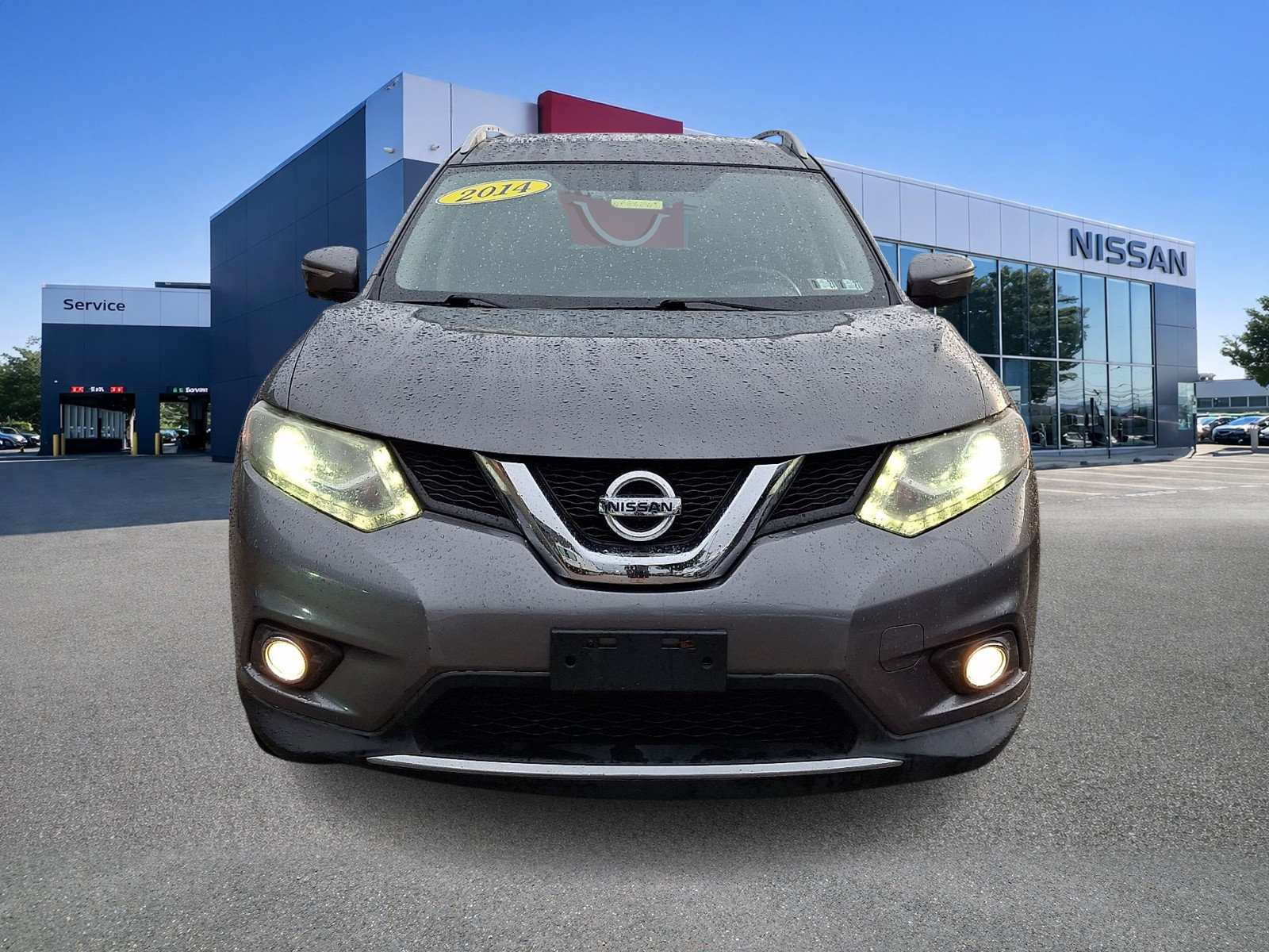 Used 2014 Nissan Rogue SL with VIN 5N1AT2MV8EC866530 for sale in Conshohocken, PA