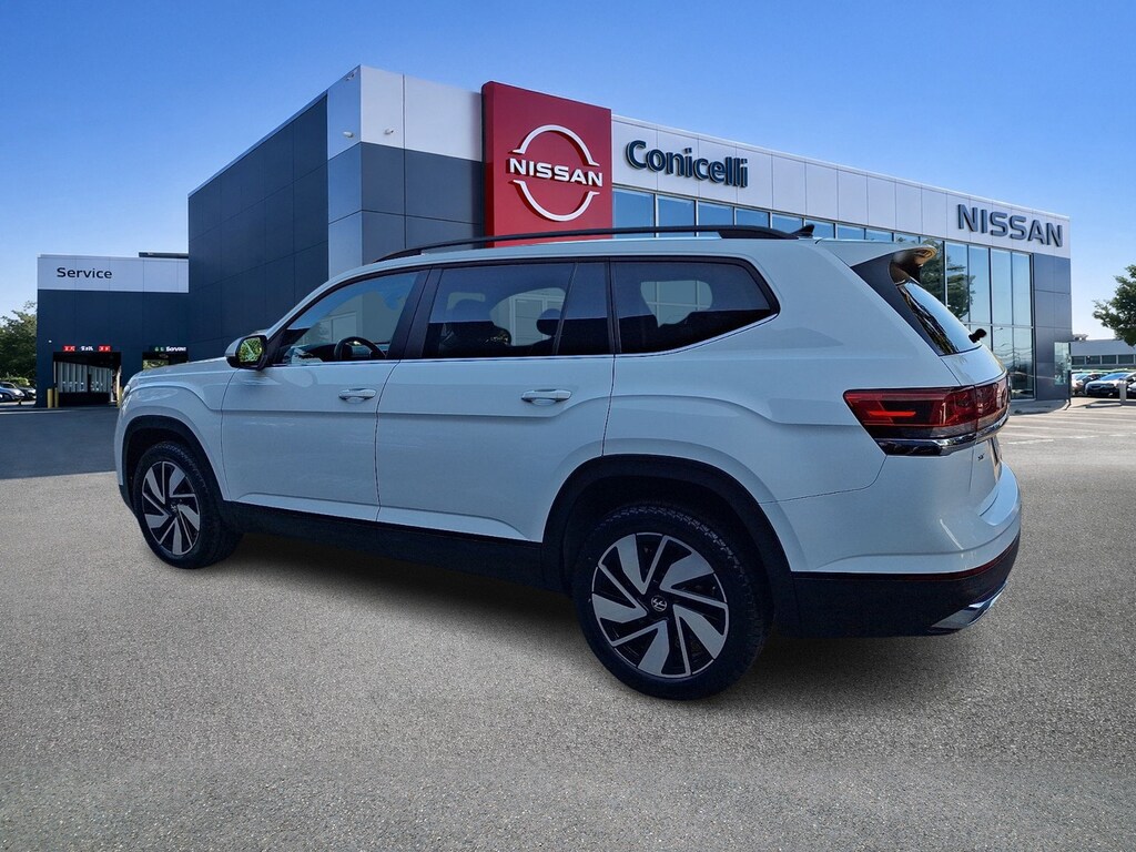 Used 2025 Volkswagen Atlas 2.0T SE with Technology SUV