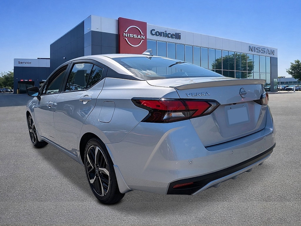 New 2025 Nissan Versa 1.6 SR Sedan