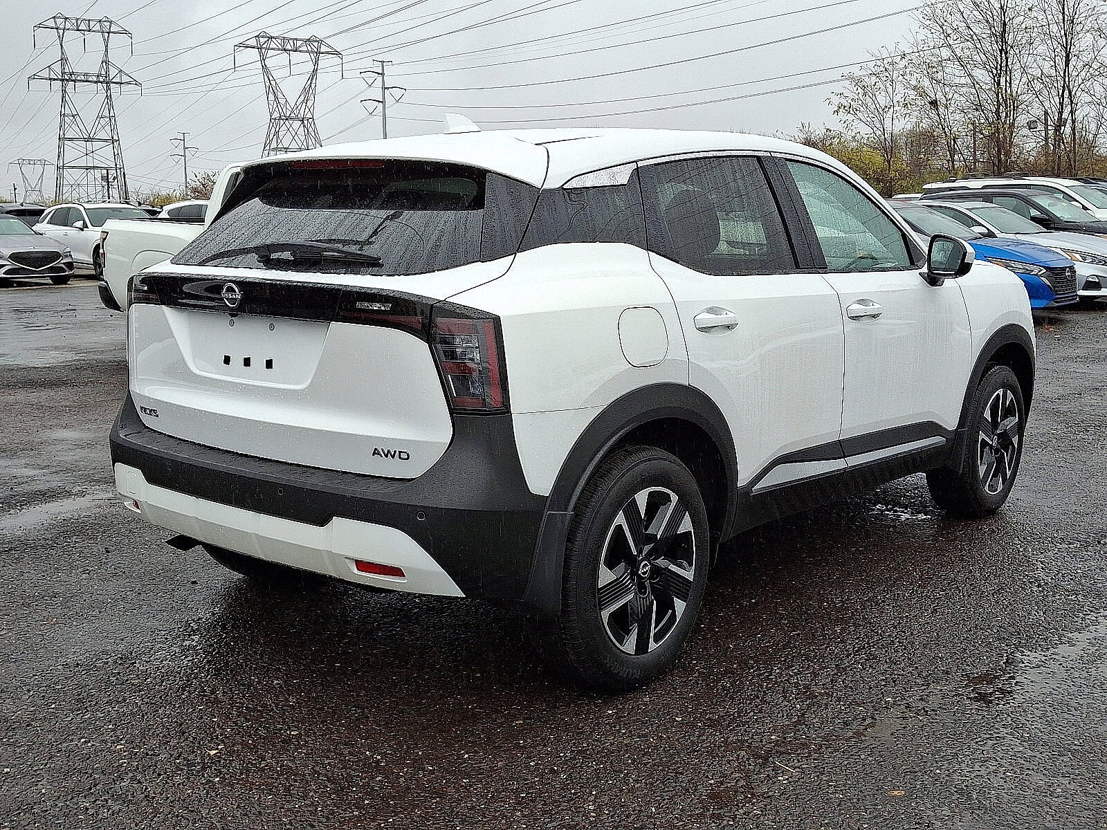 2025 Nissan Kicks SV photo 4