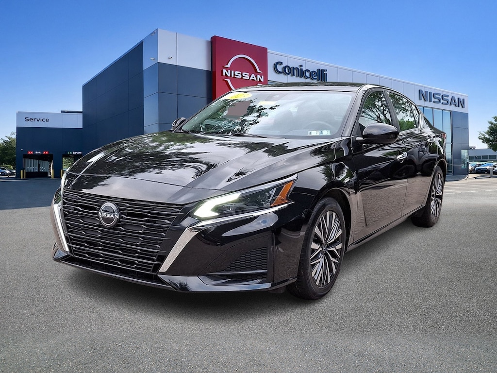 Used 2023 Nissan Altima 2.5 SV Sedan