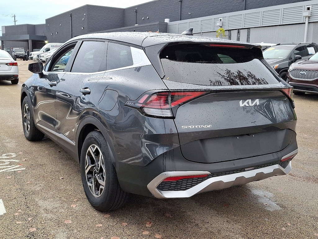 Used 2024 Kia Sportage LX SUV