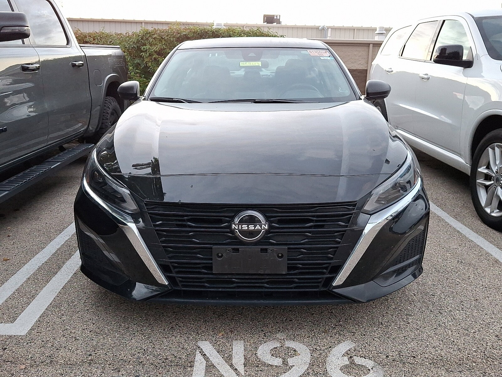 2024 Nissan Altima 2.5 SV photo 2