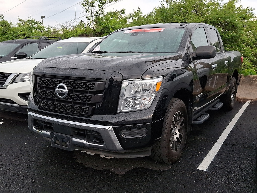 Used 2021 Nissan Titan SV Truck Crew Cab
