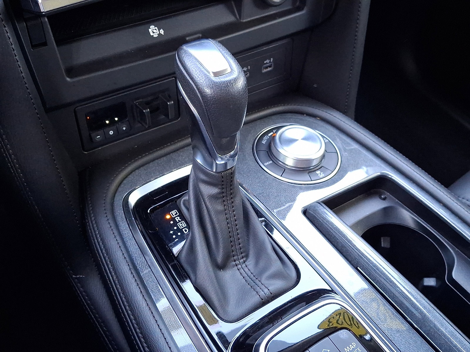 2023 Nissan Armada SV - Photo 15