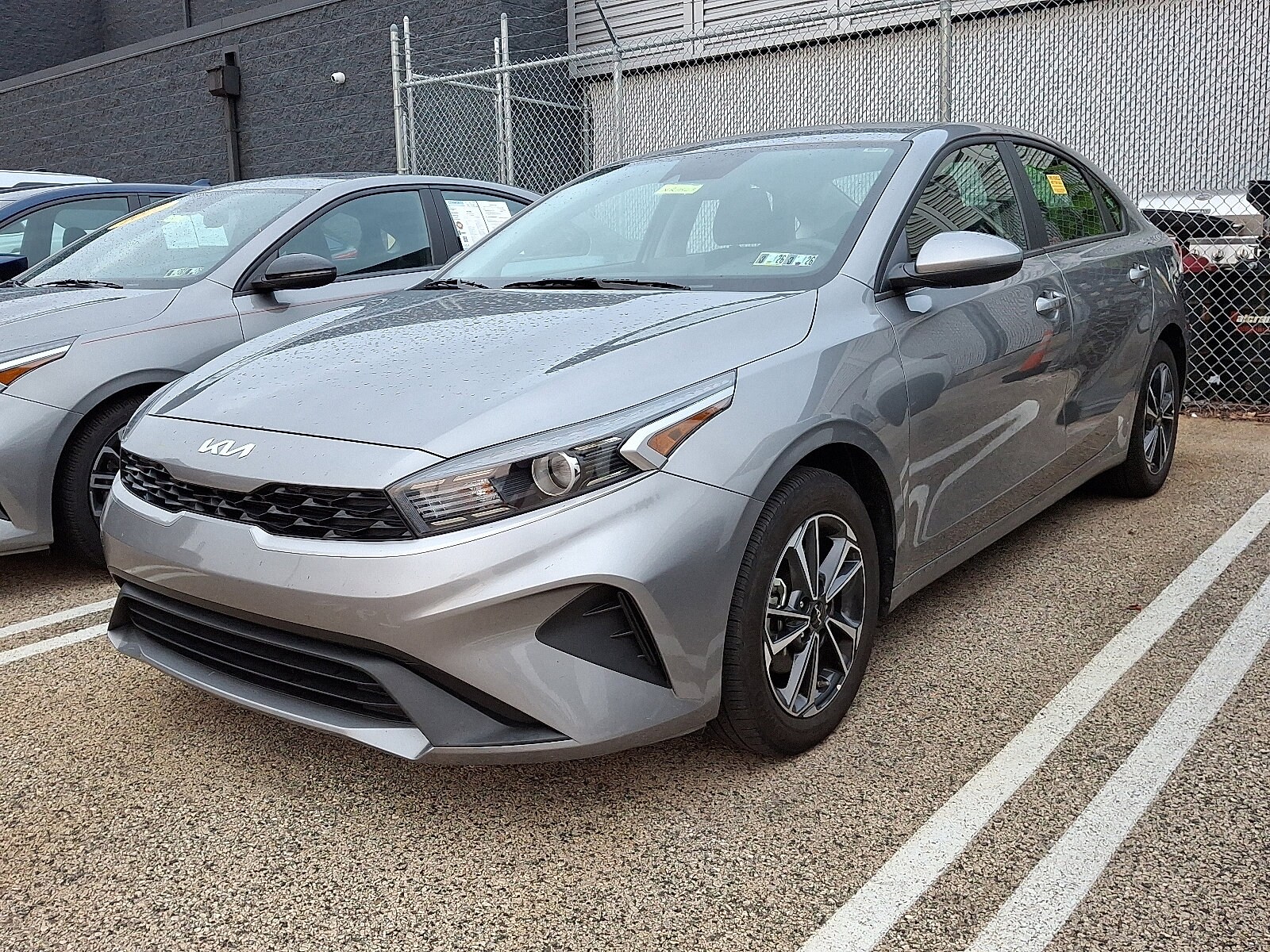 2024 Kia Forte LXS photo 2