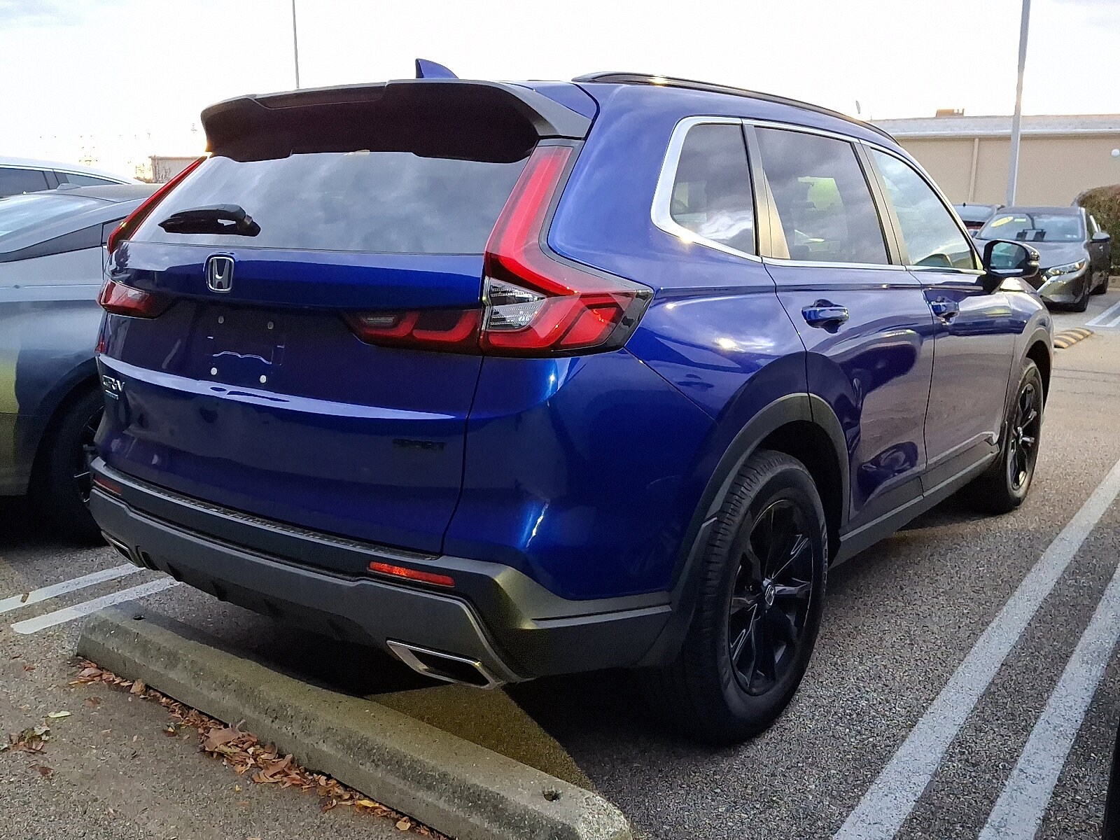 2023 Honda CR-V Hybrid Sport photo 4