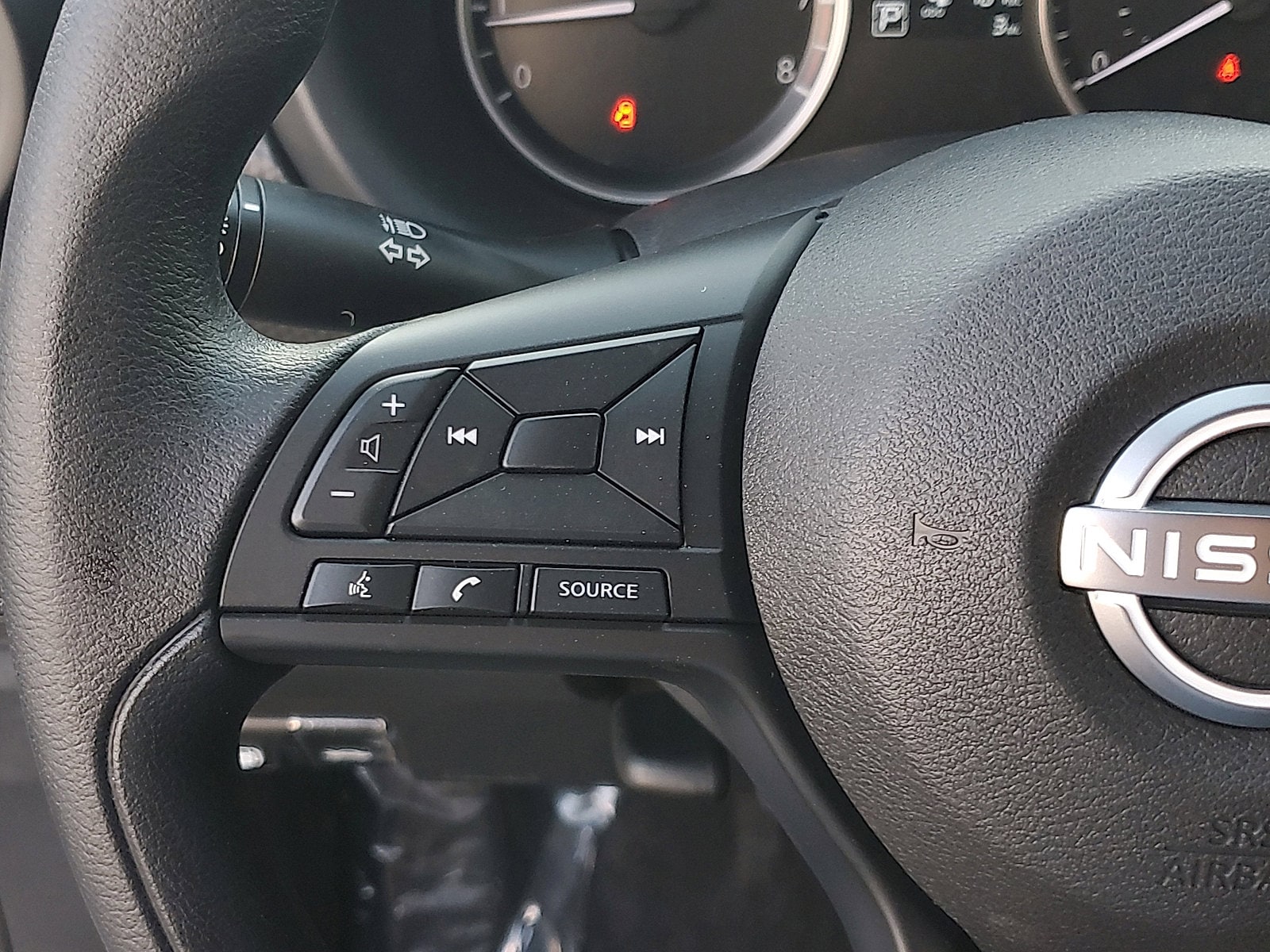 2025 Nissan KICKS PLAY Base - Photo 16