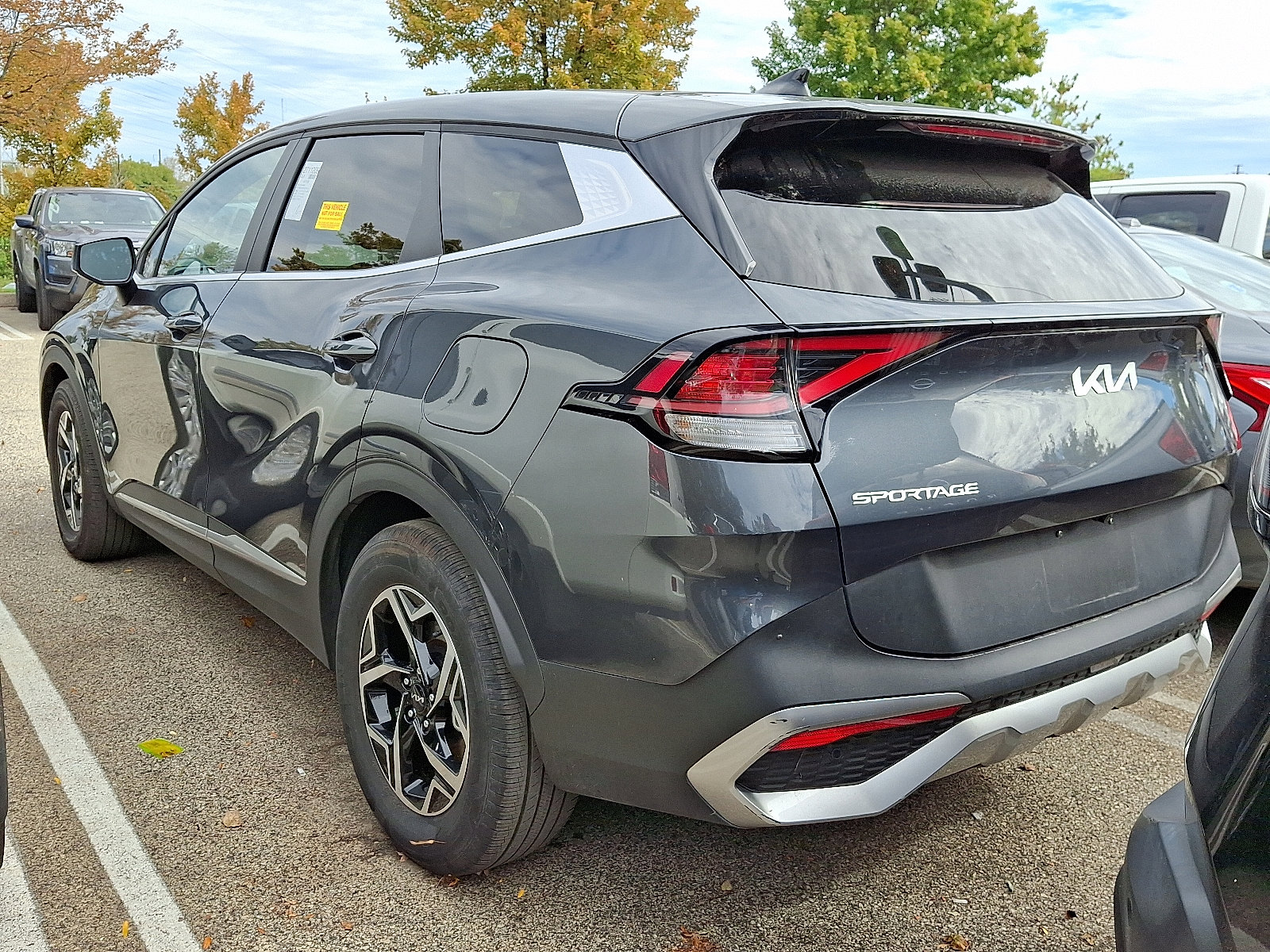 2024 Kia Sportage LX photo 3