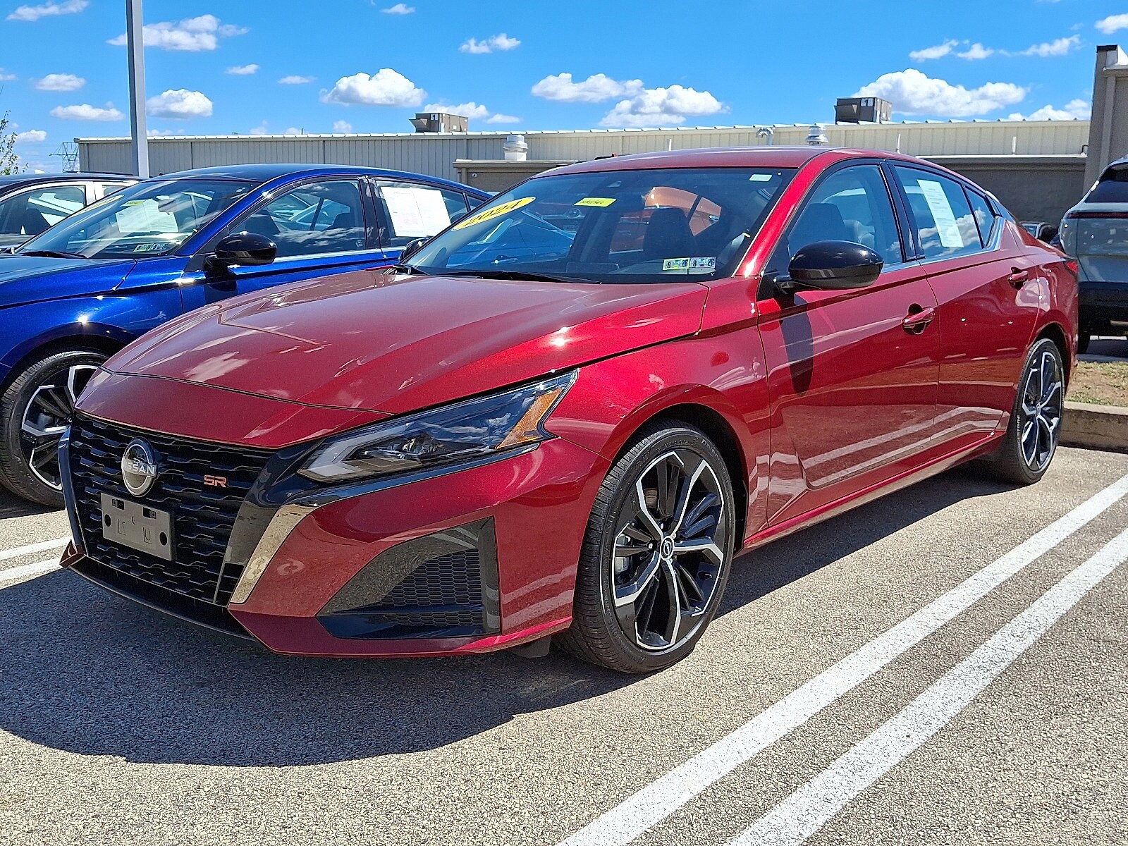 2024 Nissan Altima 2.5 SR photo 2