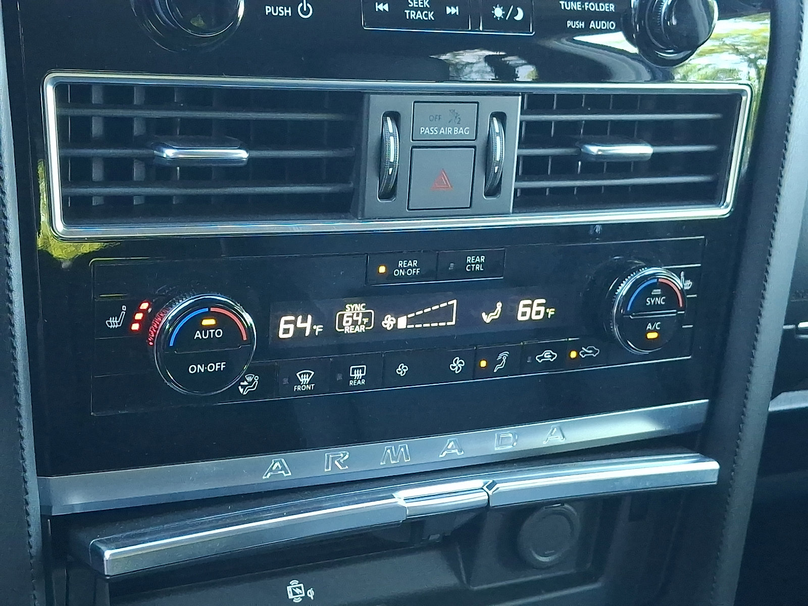 2023 Nissan Armada SV - Photo 17