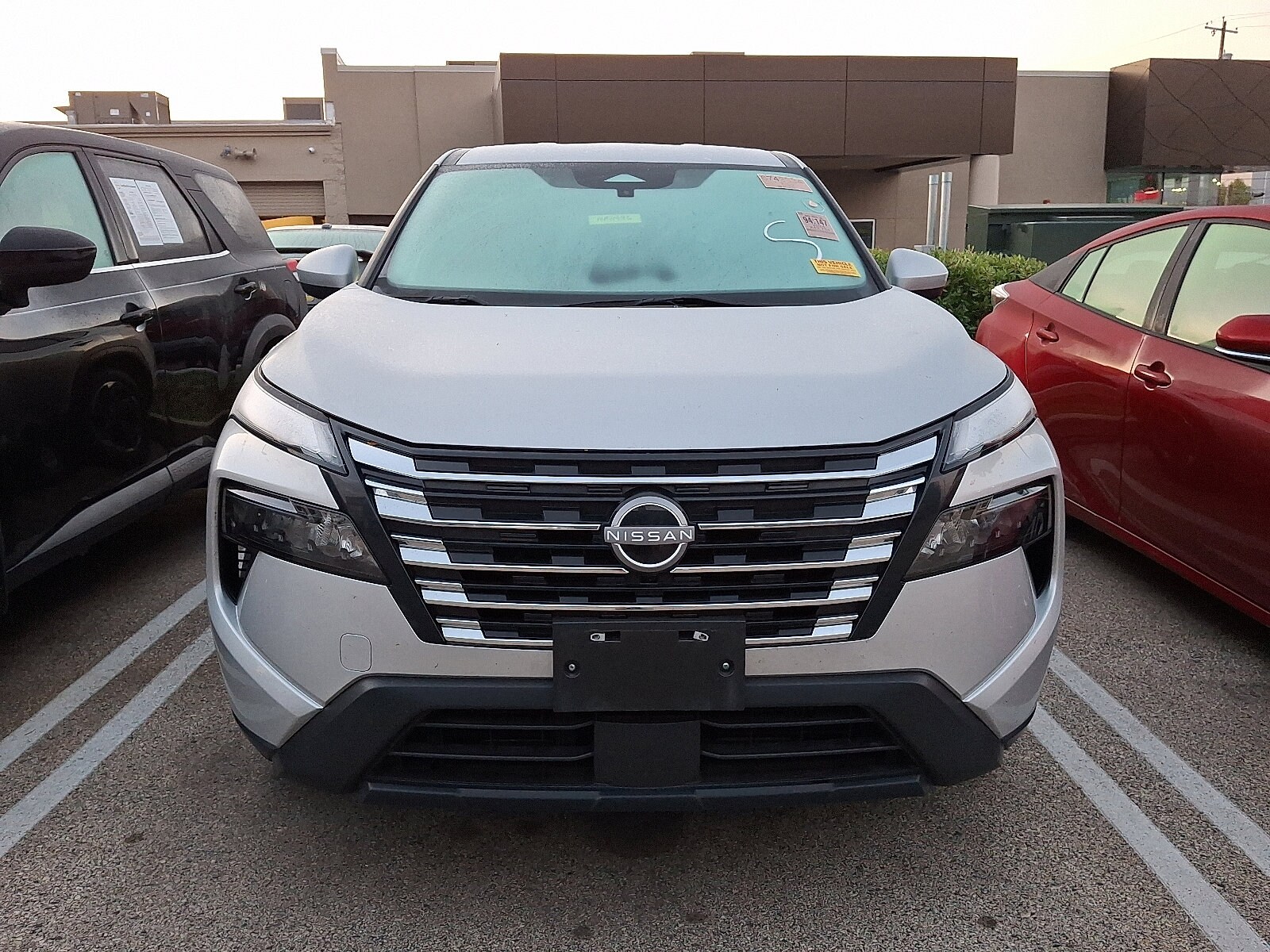 2024 Nissan Rogue SV photo 2