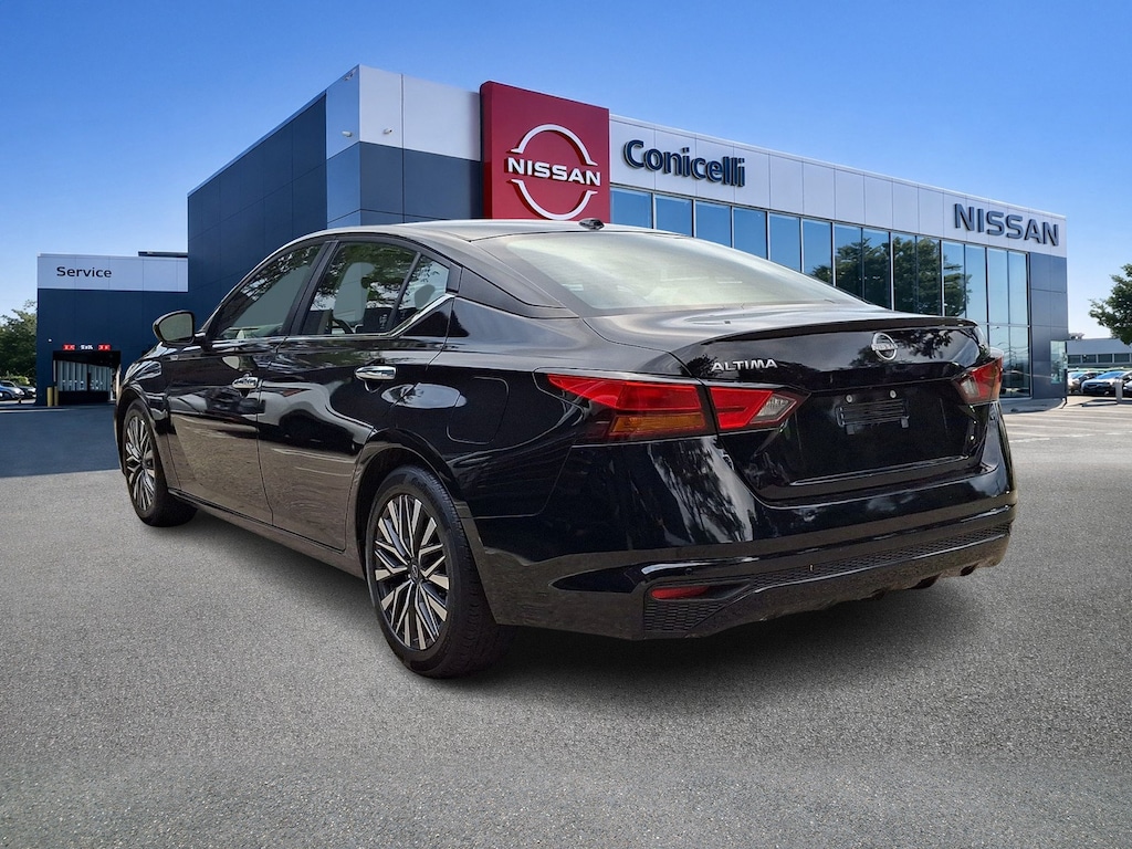 Used 2023 Nissan Altima 2.5 SV Sedan