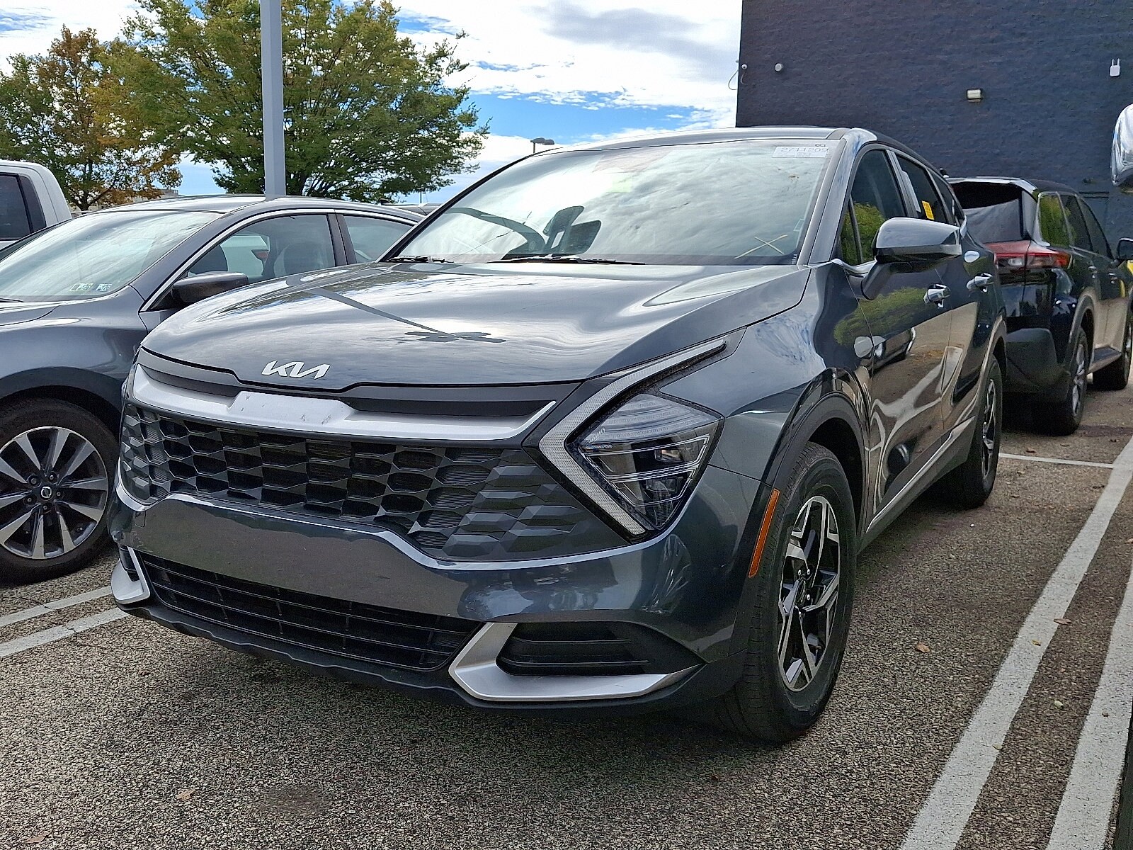 2024 Kia Sportage LX photo 2