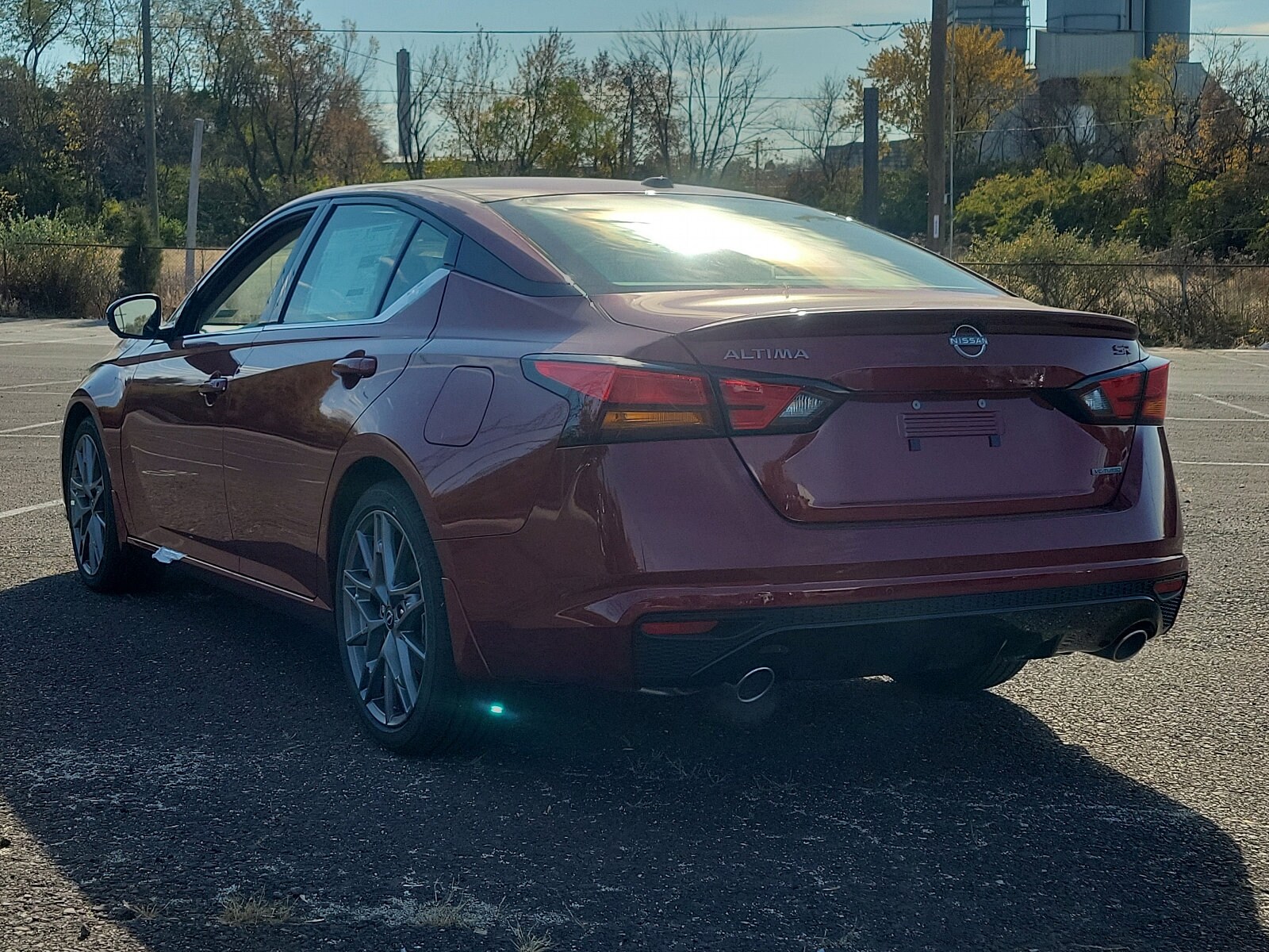 2024 Nissan Altima SR photo 3