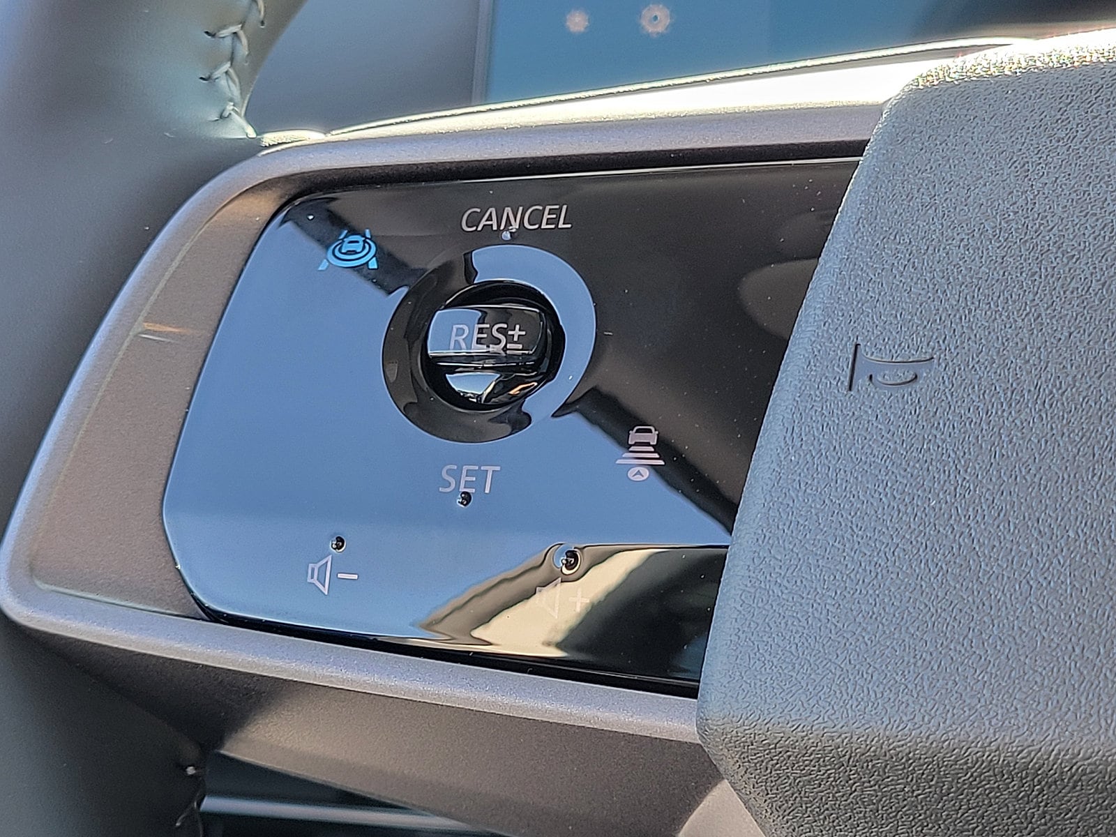 2025 Nissan Murano SL - Photo 36