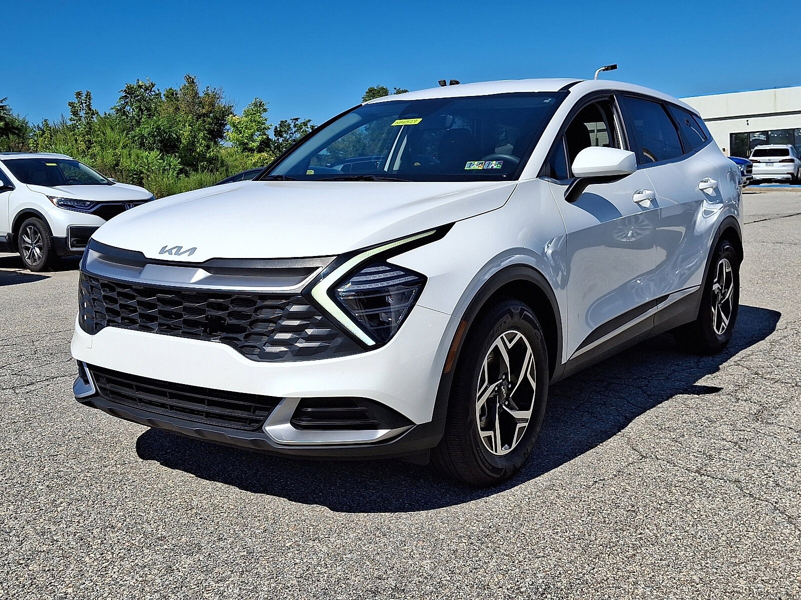 2024 Kia Sportage LX photo 3