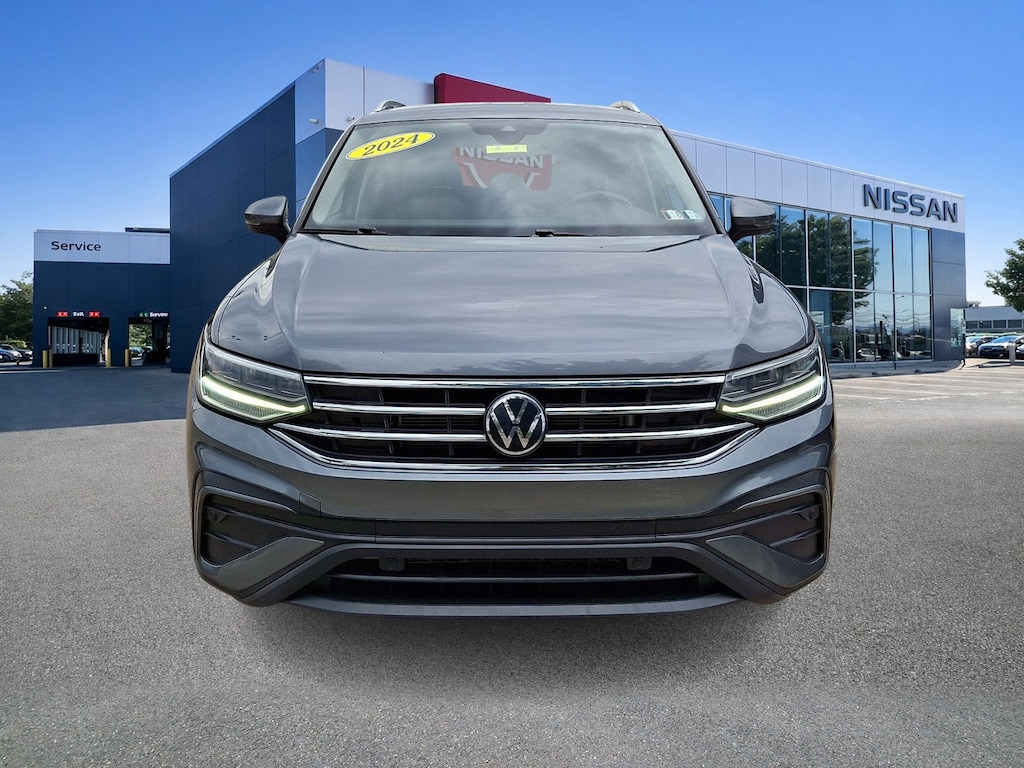 Used 2024 Volkswagen Tiguan SE SUV