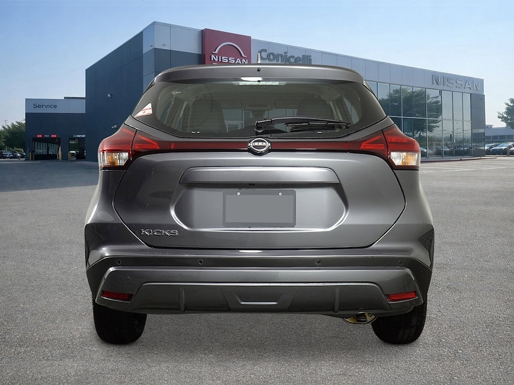 New 2025 Nissan Kicks Play S SUV