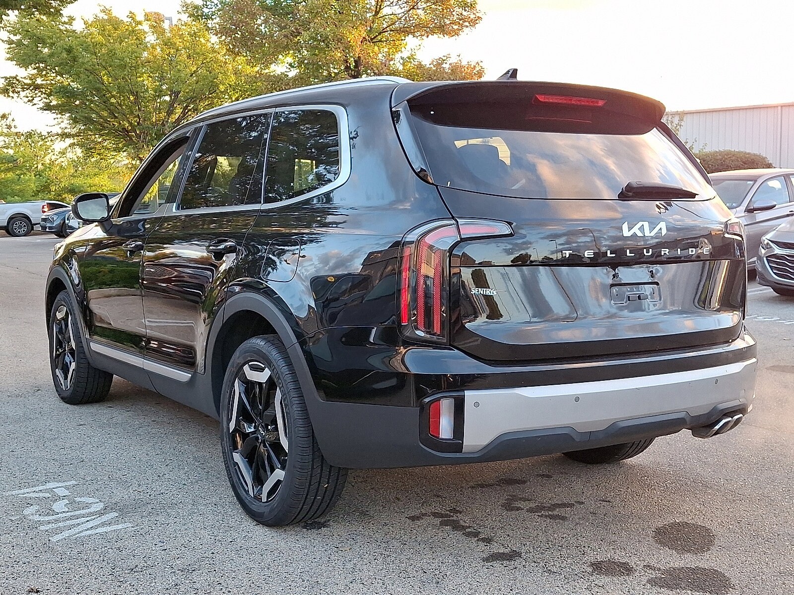 2023 Kia Telluride EX photo 2
