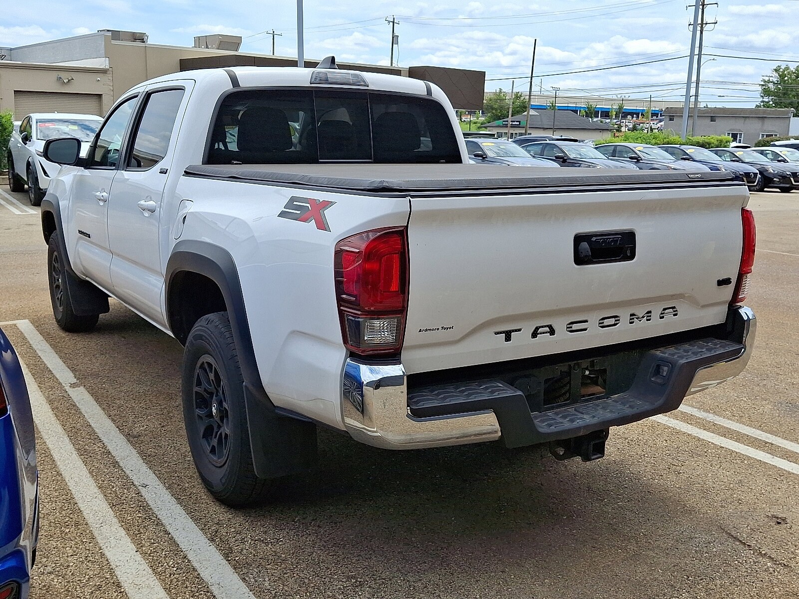 2023 Toyota Tacoma SR5 photo 3