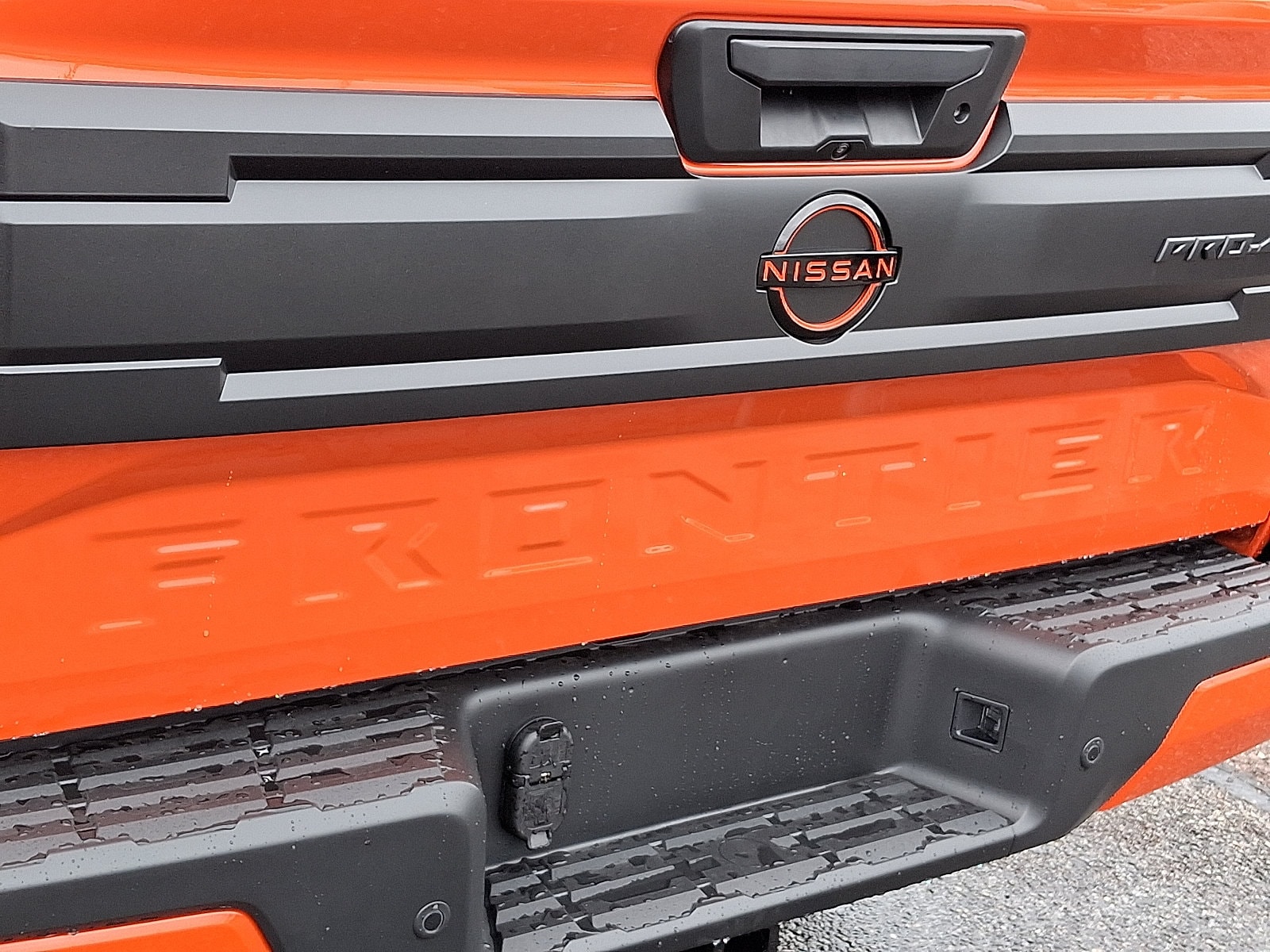 2025 Nissan Frontier PRO-4X - Photo 12