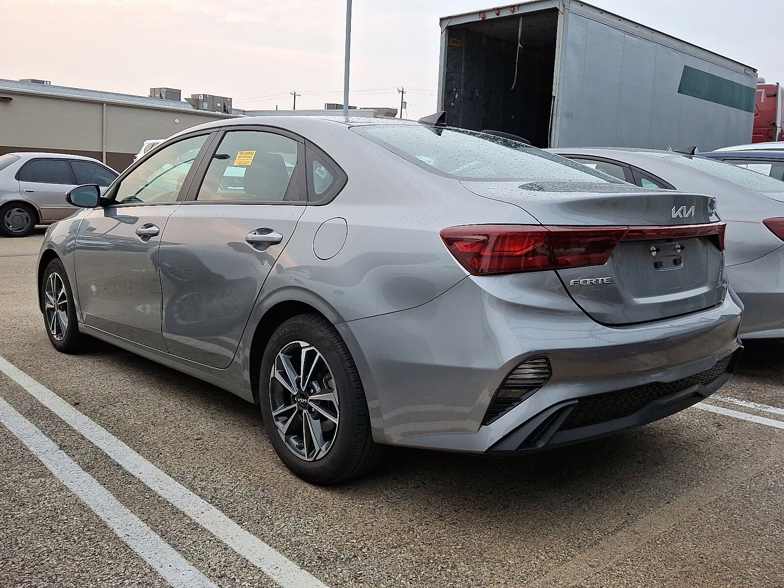 2024 Kia Forte LXS photo 3