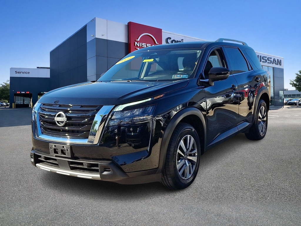 Used 2025 Nissan Pathfinder SL SUV