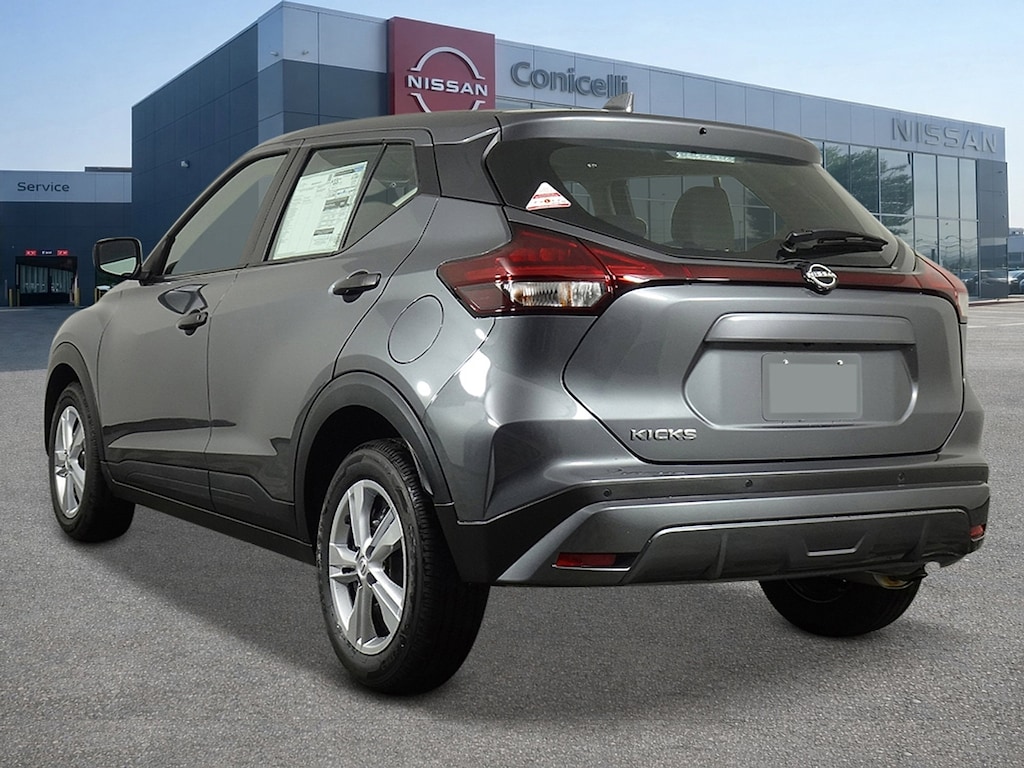 New 2025 Nissan Kicks Play S SUV