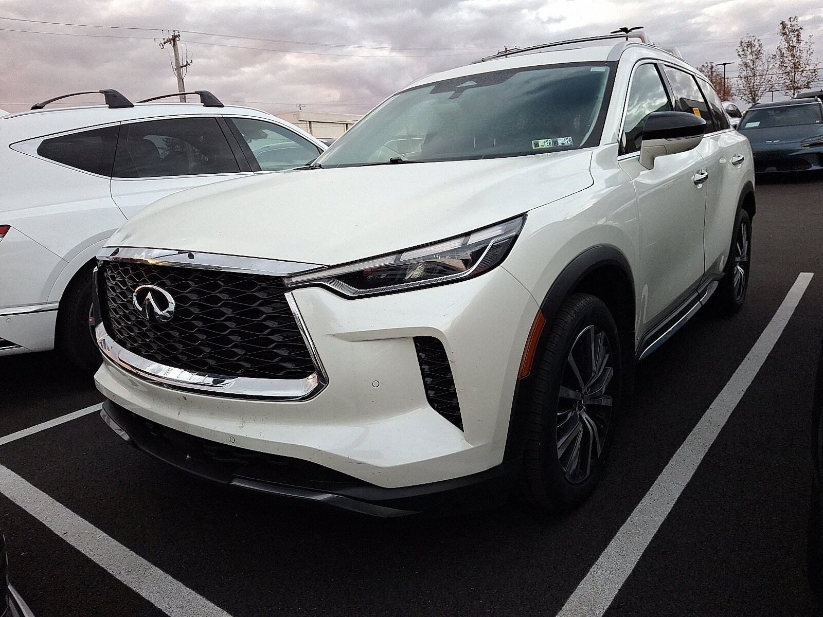 2023 Infiniti QX60 Sensory AWD photo 2