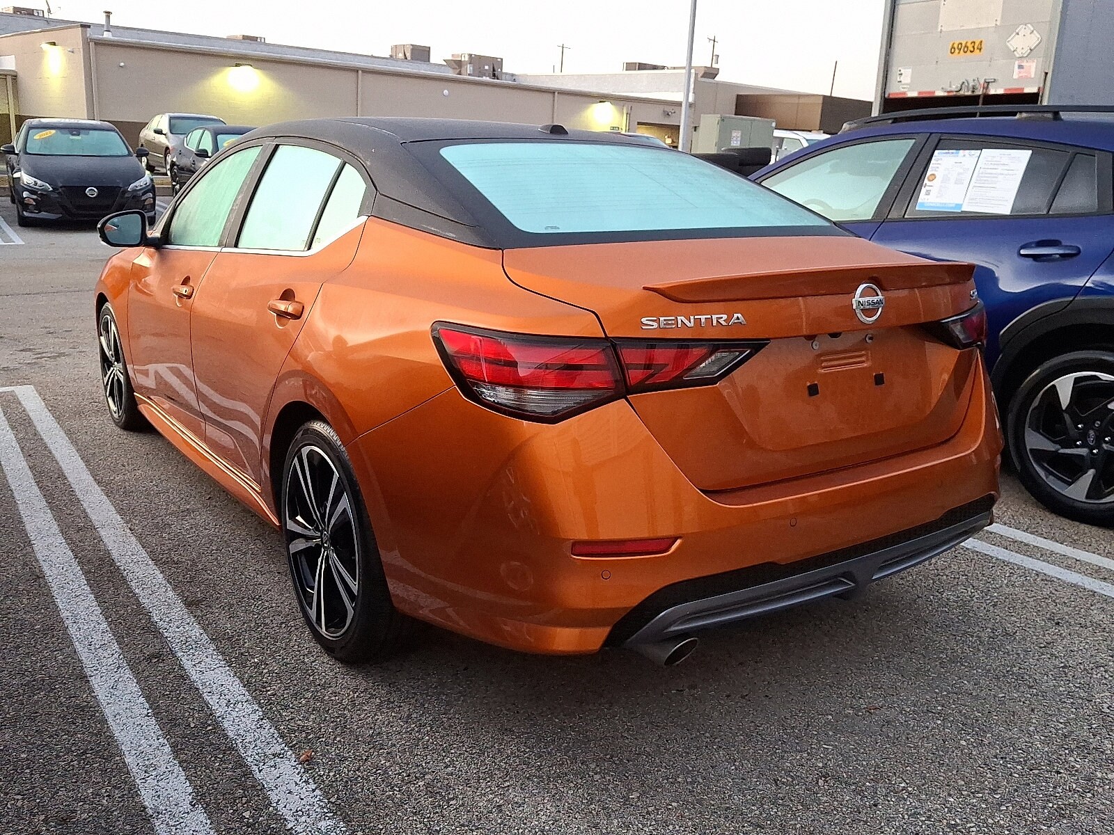 2021 Nissan Sentra SR photo 2