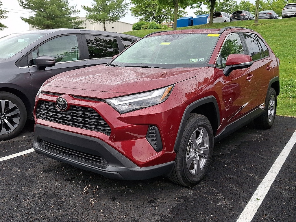 Used 2025 Toyota RAV4 Hybrid XLE SUV