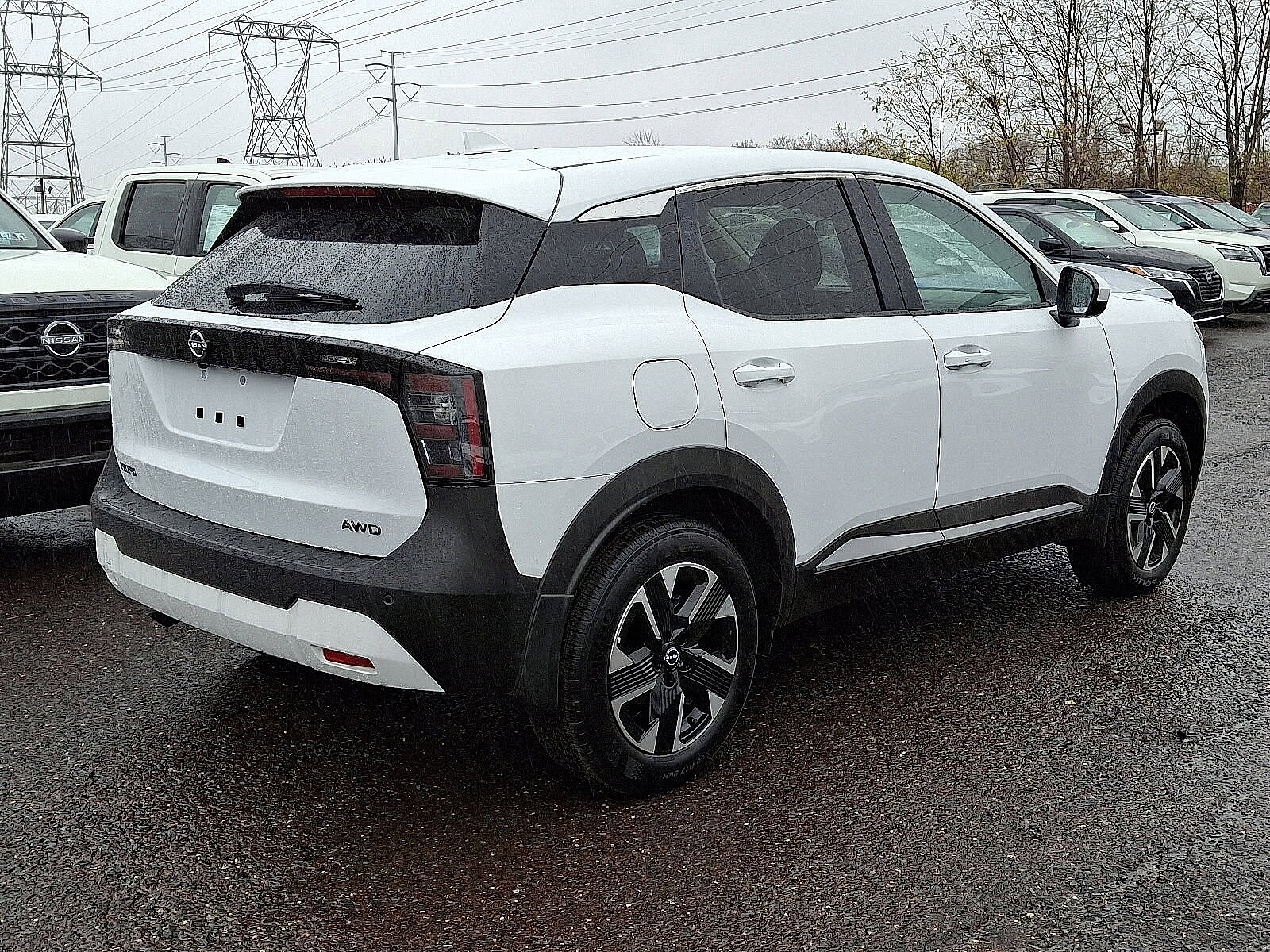 2025 Nissan Kicks SV photo 4