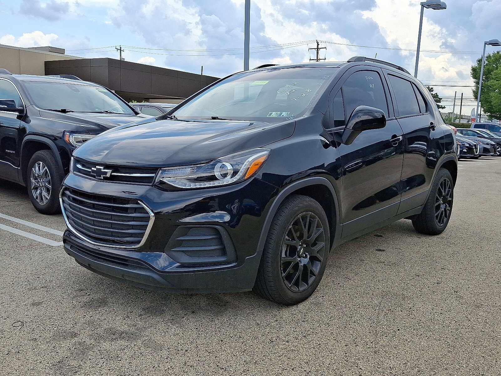 2022 Chevrolet Trax LT photo 2