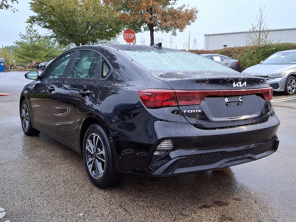 Used 2024 Kia Forte LXS Sedan
