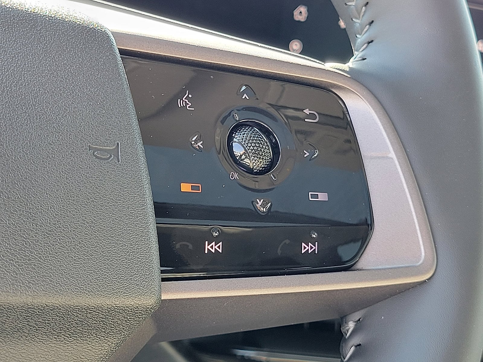 2025 Nissan Murano SL - Photo 36