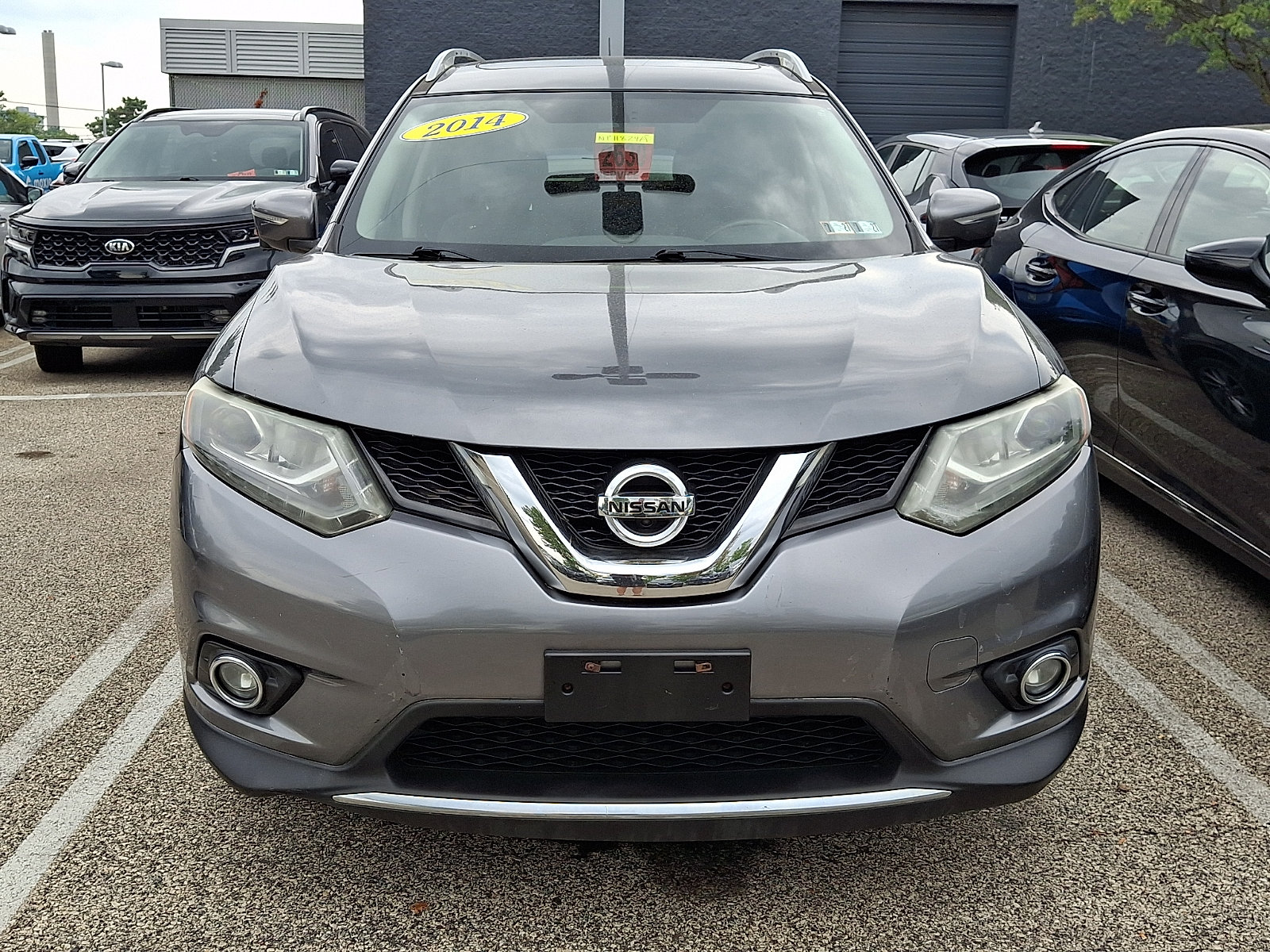 Used 2014 Nissan Rogue SL with VIN 5N1AT2MV8EC866530 for sale in Conshohocken, PA