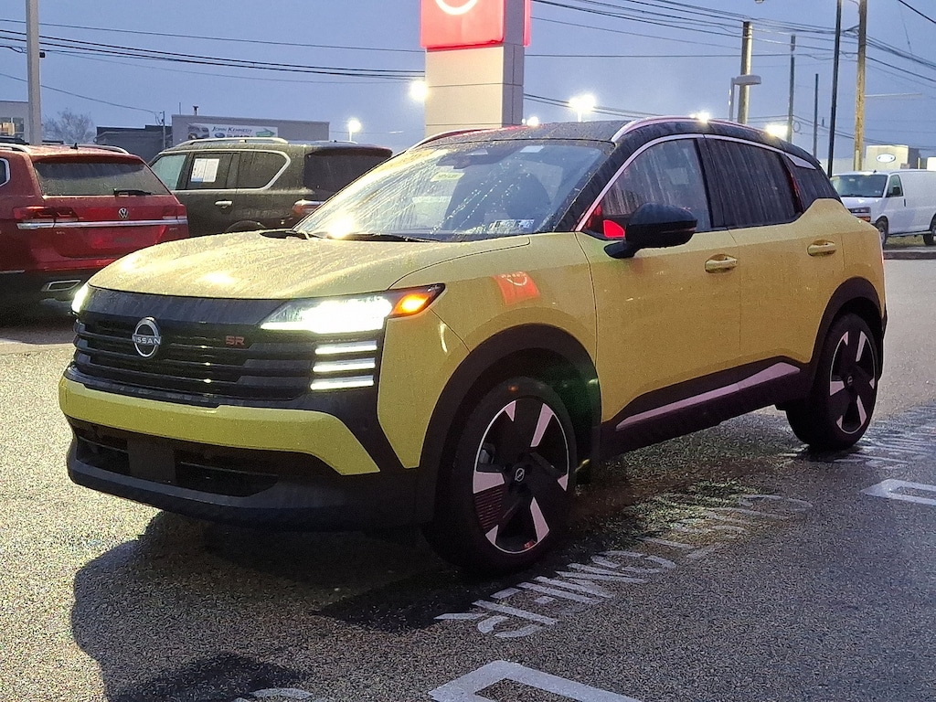 Used 2025 Nissan Kicks SR SUV