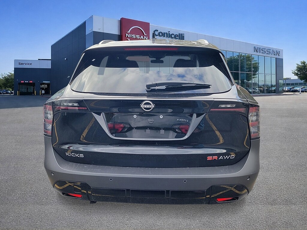 New 2026 Nissan Kicks SR SUV