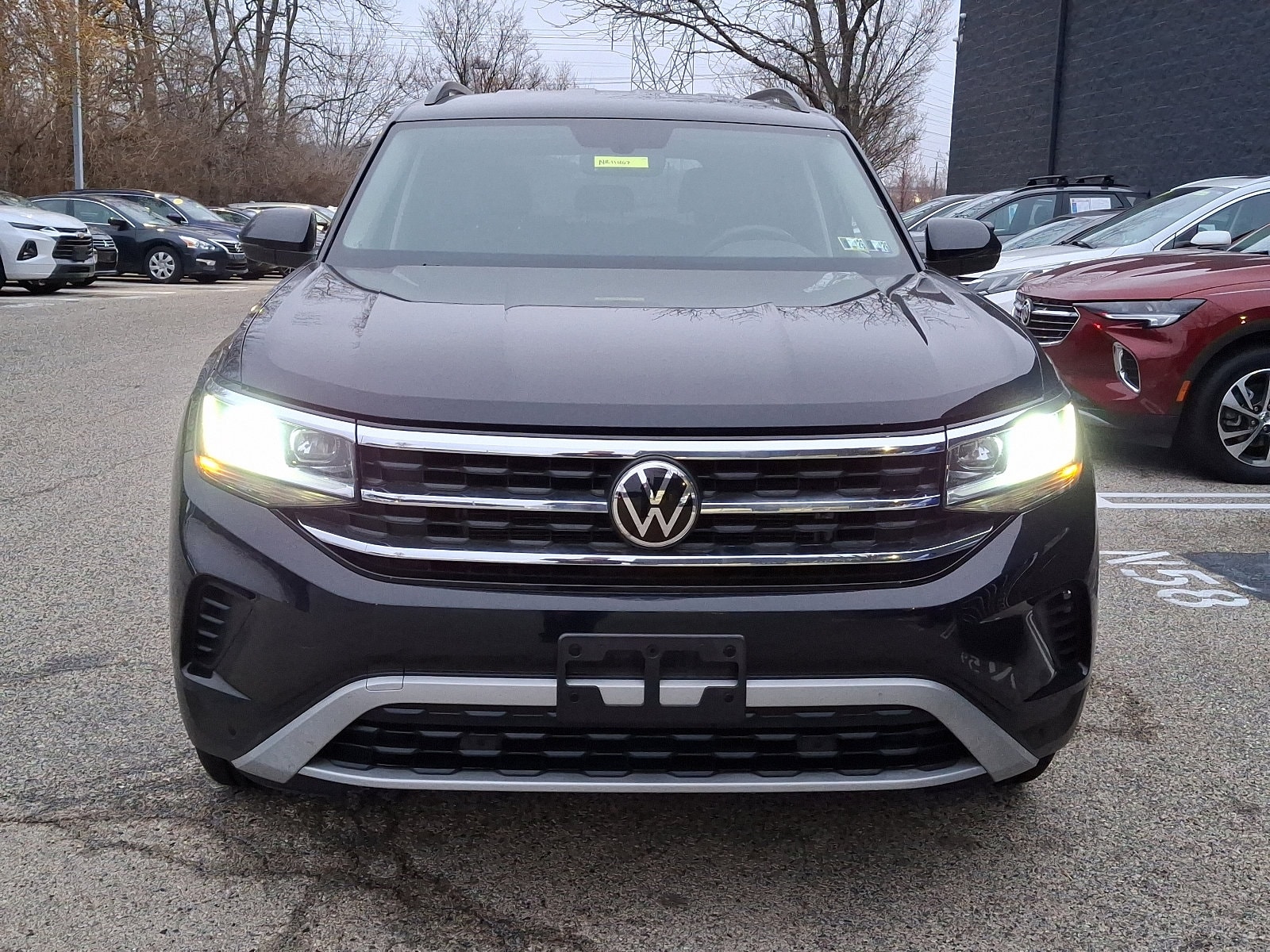 Used 2022 Volkswagen Atlas SE w/Tech with VIN 1V2HR2CA4NC534020 for sale in Conshohocken, PA