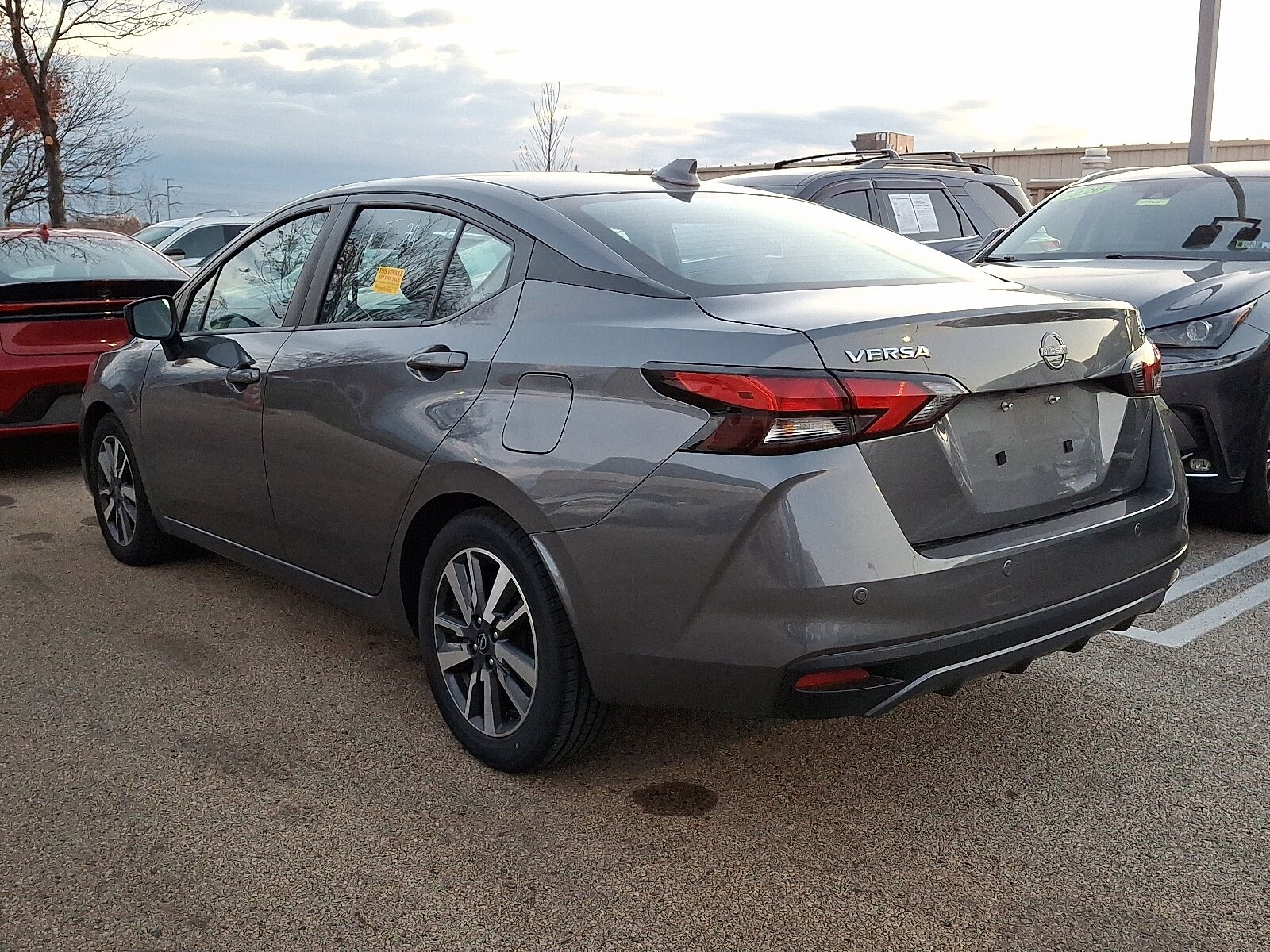 2023 Nissan Versa SV Sedan photo 3